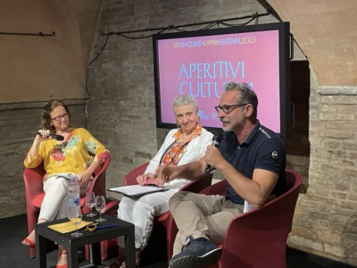 Gli Aperitivi abbracciano Francesco Micheli,stasera Lucia Off esordisce a teatro